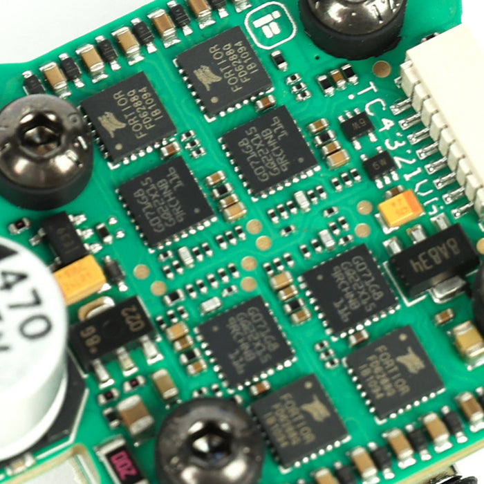 iFlight BLITZ F7 55A Stack - Combo FC & ESC pour drones FPV iFlight BLITZ F7 55A Stack - Combo FC & ESC pour drones FPV